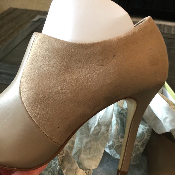 Limelight shoes in excellent condition in original box; size 8. - Picture 8 of 12